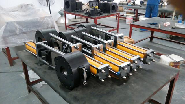 single quick hydraulic screen changer