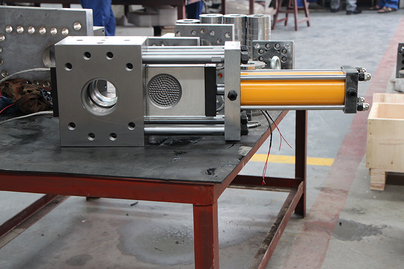 single plate continuous screen changer