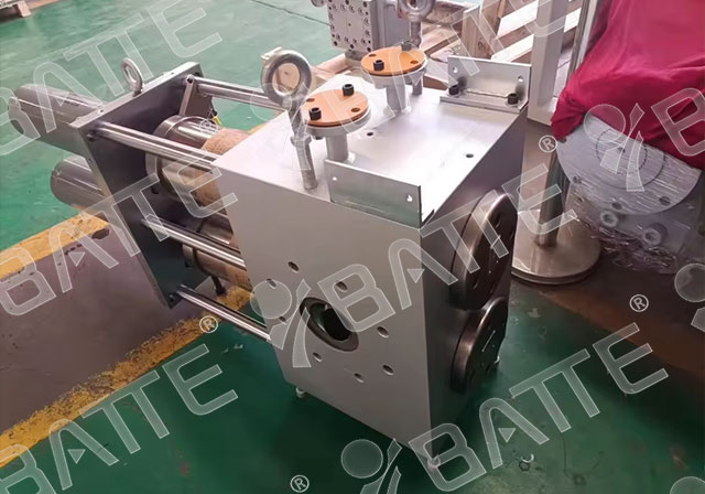 continuous screen changer