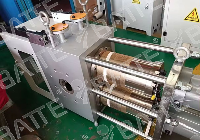 continuous screen changer