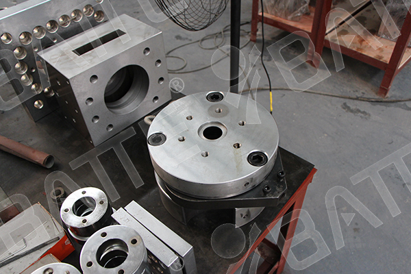 screen changer for extruder