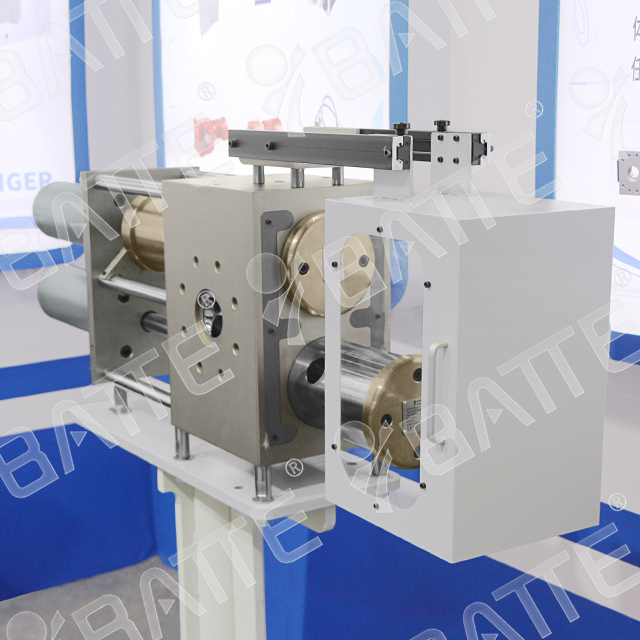 hydraulic extrusion screen changer