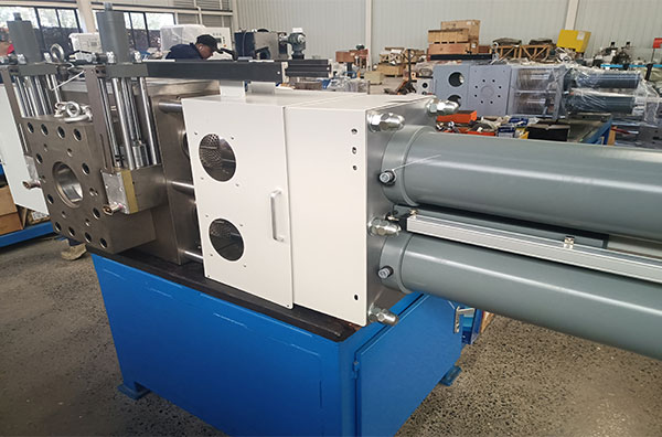 extrusion screen changer