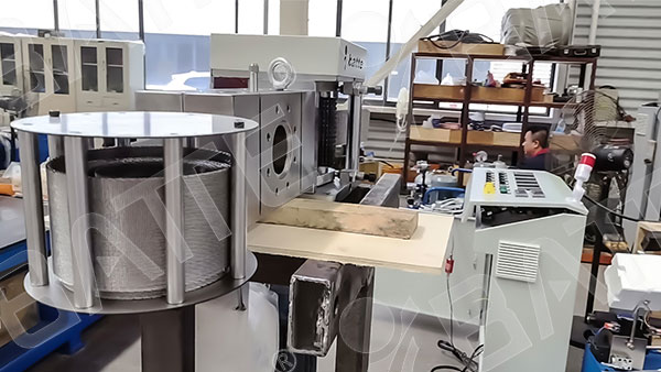 mesh belt screen changer in extruder