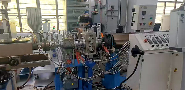HDPE, PVC, and PPR pipes extruder screen changer