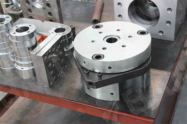 manual screen changer