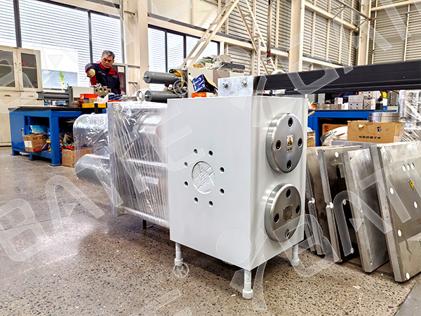 hydraulic screen changer